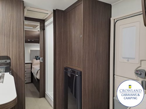 2025 Elddis Affinity 574 List price £31749 save £2154 Our price £29595 - Image 5