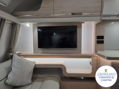 2025 Elddis Crusader Borealis List price £41249 Save £2974 Our price £38275 - Image 4