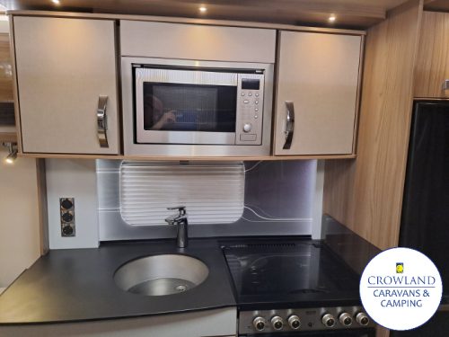 2016 Swift Conqueror 480 - Image 14