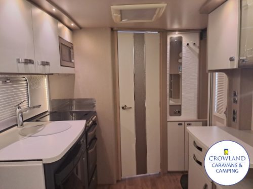 2015 Sterling Continental 480 - Image 12