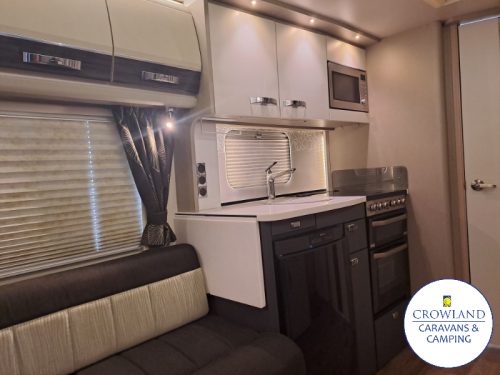 2015 Sterling Continental 480 - Image 10